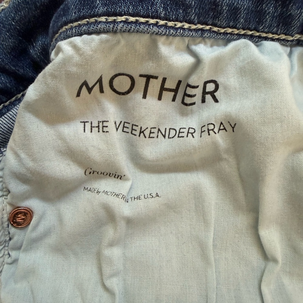 MOTHER Denim The Weekender Fray Jeans | Size 30 - Picture 10 of 11